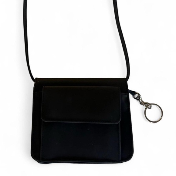 Black 90's/2000's Shoulder/Crossbody Bag With Studded Star Design & Keychain - Picture 2 of 13